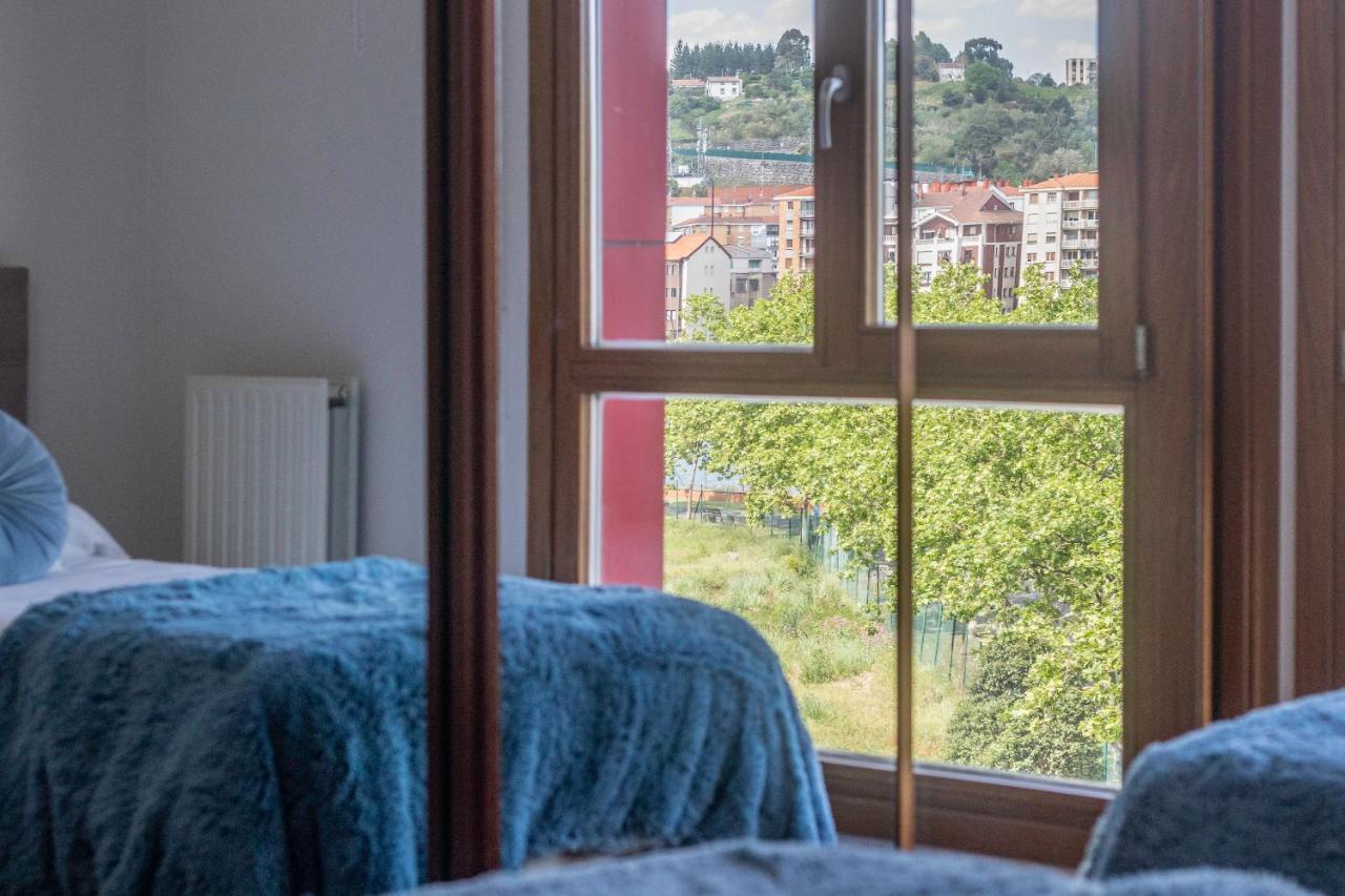Confort Junto A La Ria De Barakaldo Exteriér fotografie