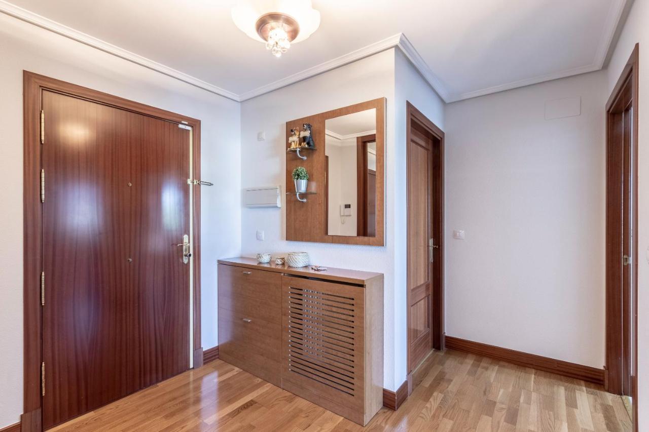 Confort Junto A La Ria De Barakaldo Exteriér fotografie